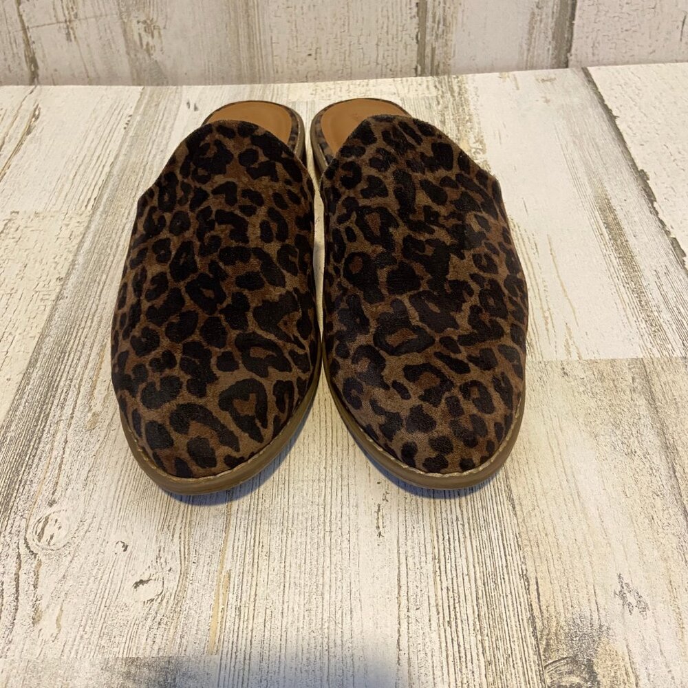 Universal Thread Women's Size 8.5 Slip On Faux Suede Mules Animal Print Shoes - Picture 3 of 9